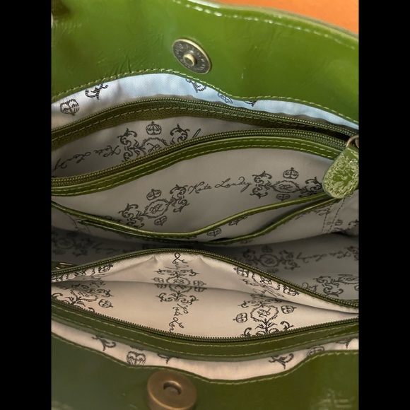 Fun 60’s Vibe Kate Landry Green and Cream Bag with Lots of Pockets - Picture 9 of 15
